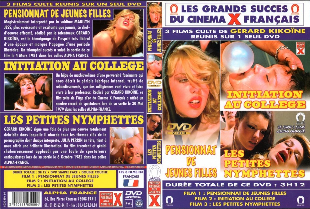 Beaucoup de jeunes nudistes