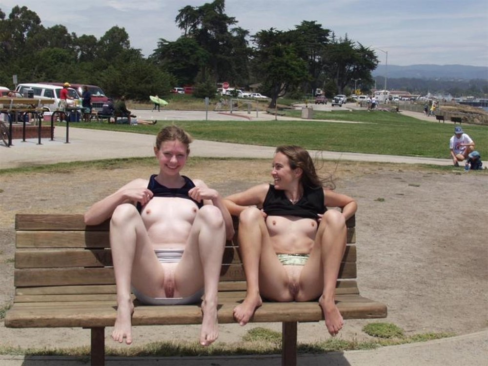 Vieilles femmes poilues percées grandes