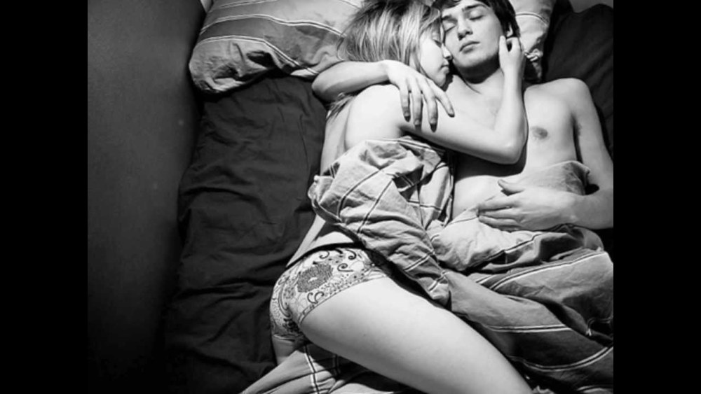 Dormir dans une étreinte